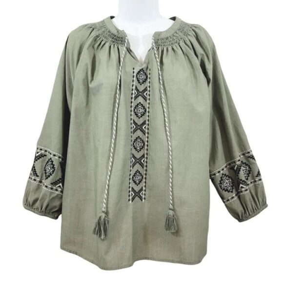 NEW Time & Tru Embroidered Bohemian Top in Bay Leaf/Soft Olive Green Size Small - Picture 2 of 11